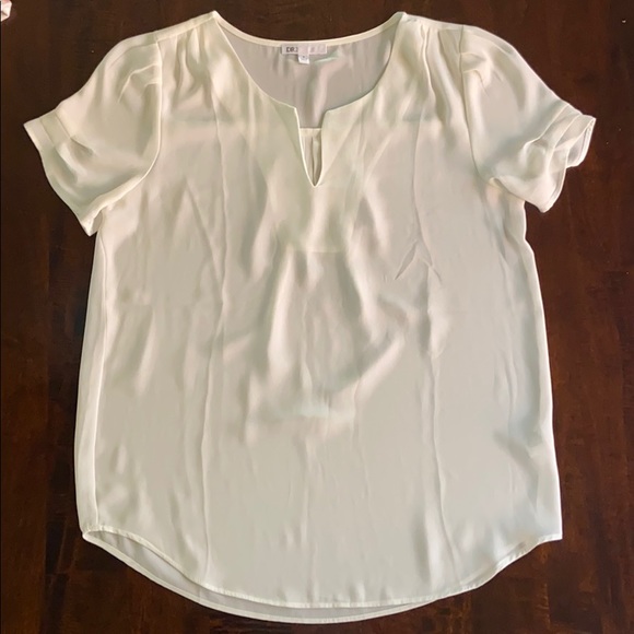 DR2 by Daniel Rainn Pleat Sleeve Split Neck Blouse - Picture 3 of 6